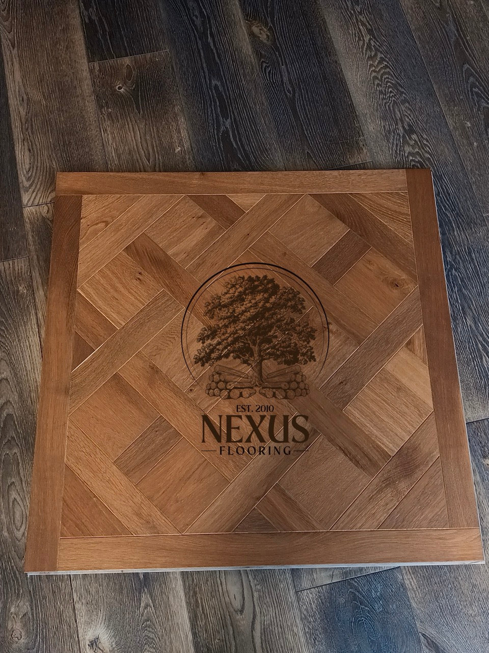 Chateau 800mm x 20(6)mm x800mm Versatile Panel Engineered Light Caramel oak