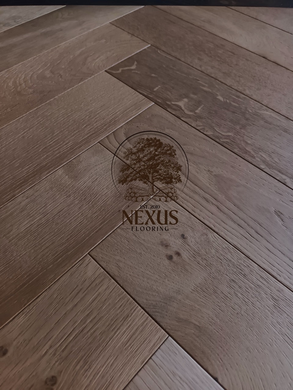 Brushed Lacquered Click Herringbone Engineered Oak 14 x 3 x 150x 600 Wood Flooring