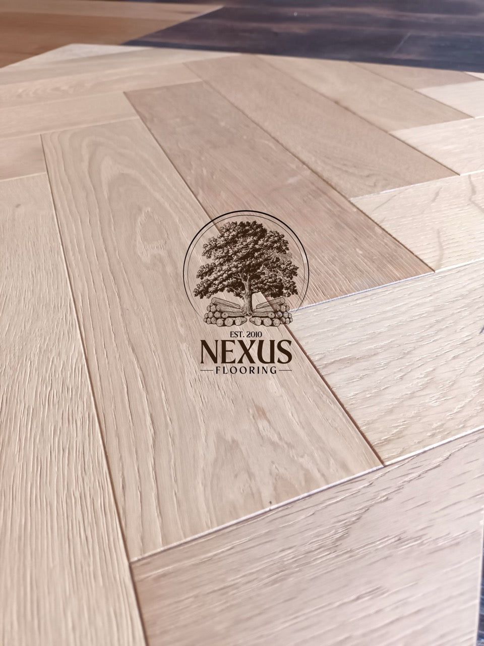 Brushed Lacquered Click Herringbone Engineered Oak 14 x 3 x 150x 600 Wood Flooring
