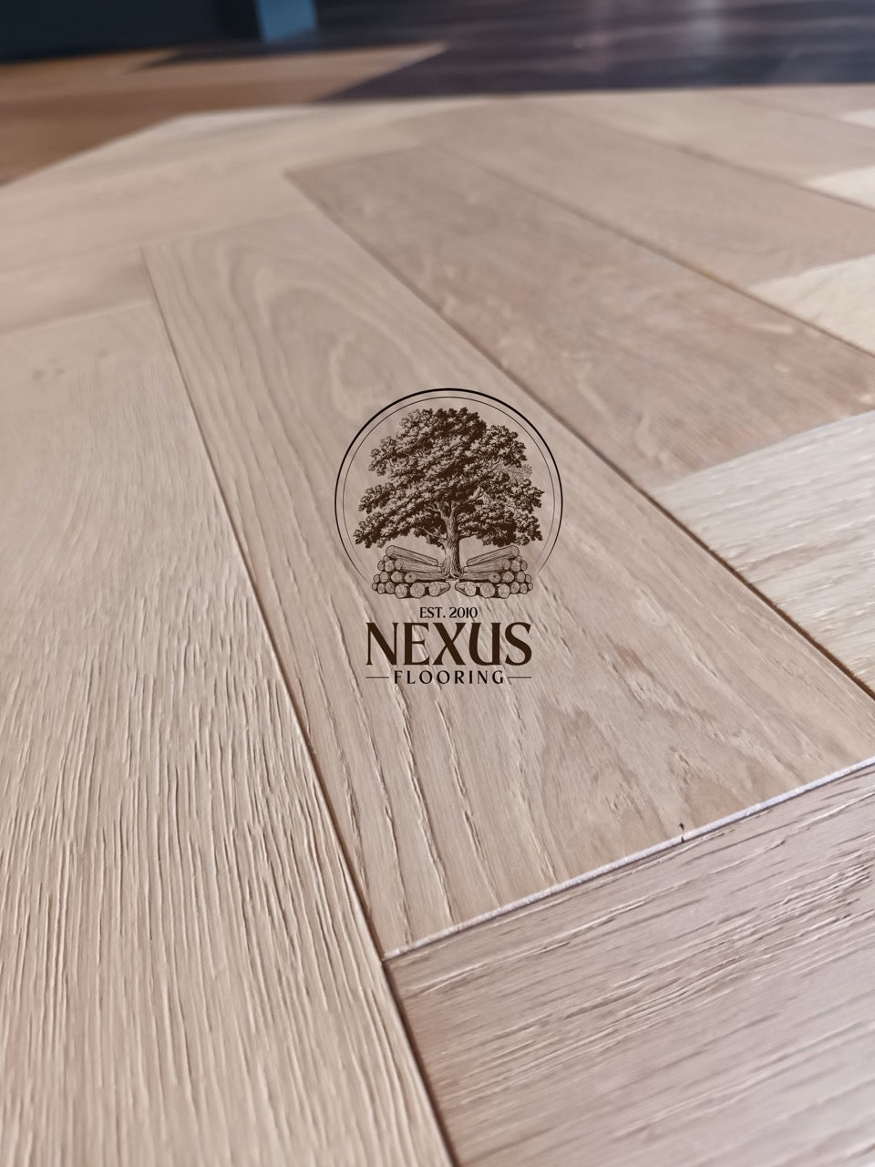 Brushed Lacquered Click Herringbone Engineered Oak 14 x 3 x 150x 600 Wood Flooring