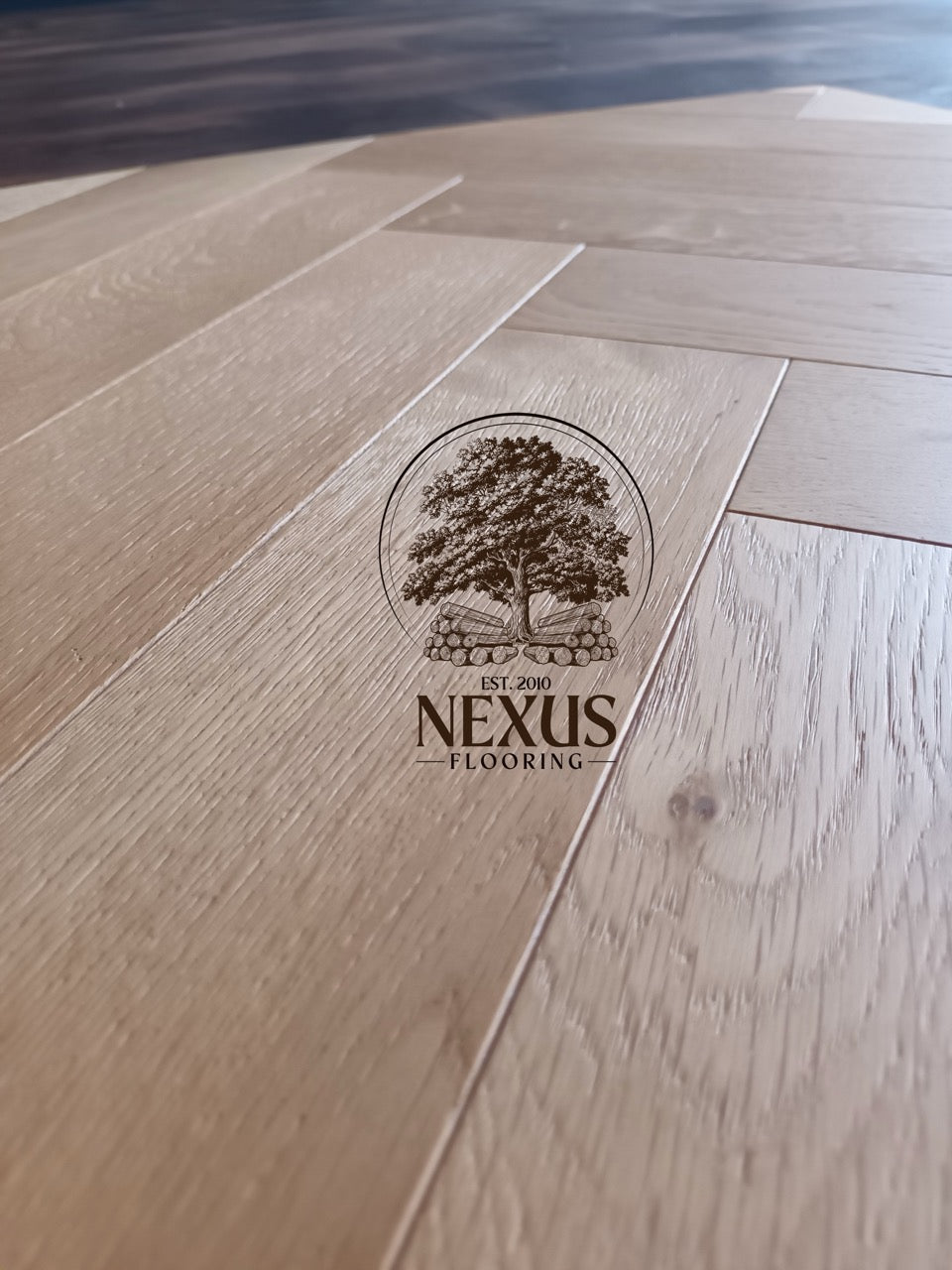 Brushed Lacquered Click Herringbone Engineered Oak 14 x 3 x 150x 600 Wood Flooring