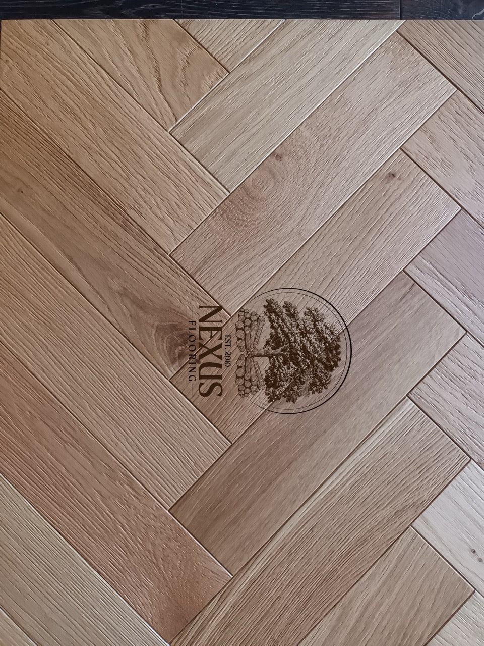 Engineered Brushed Oiled Parquet Herringbone Block Oak 18mm x4mm x90mmx400mm