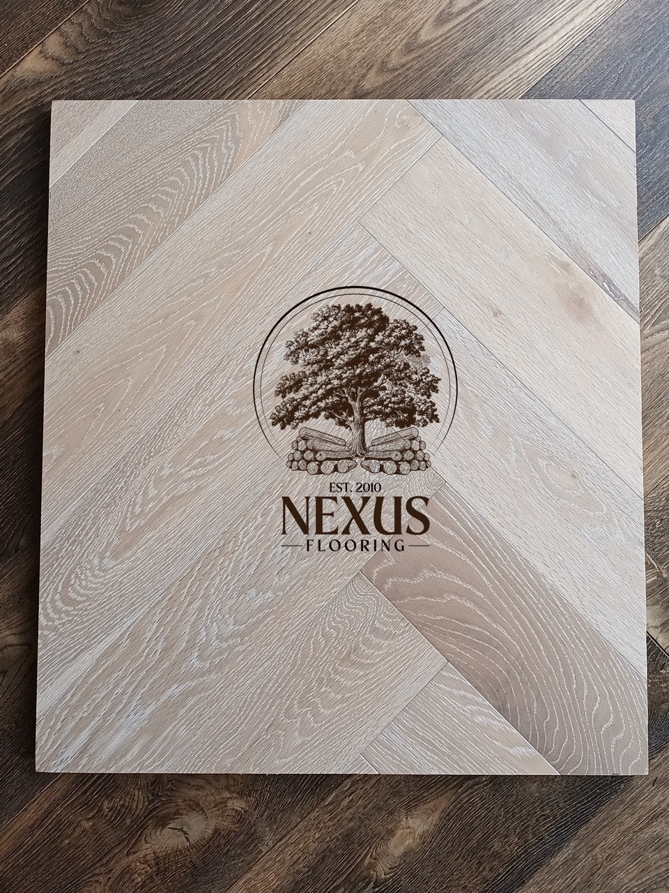 White Washed Lacquered Herringbone Engineered Oak 15mm x 3mm x 120mm x 600mm Wood Flooring(Prime Grade)
