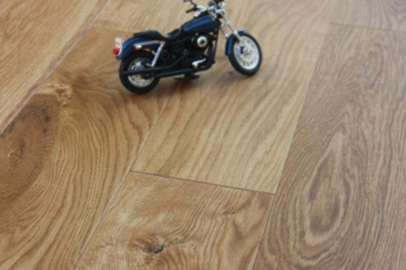 18mm x 150m Lacquered Solid Oak Wood Flooring