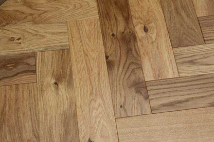 Lacquered Herringbone Engineered Oak 18 x 4 x 90x 400 Wood Flooring