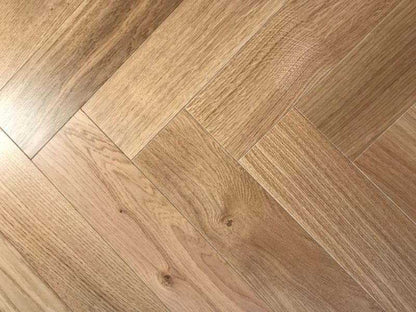 Brushed Lacquered Click Herringbone Engineered Oak 14 x 3 x 150x 600 Wood Flooring