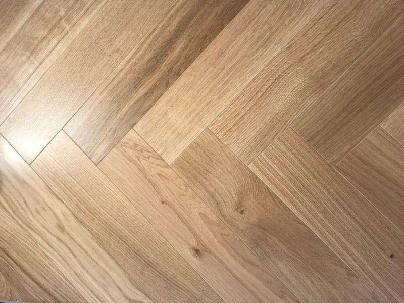 Brushed Lacquered Click Herringbone Engineered Oak 14 x 3 x 150x 600 Wood Flooring