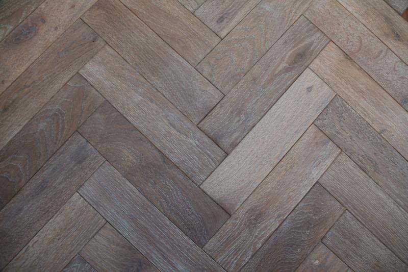 Solid Bracken Oak Parquet Herringbone Block Oak 18 x 70