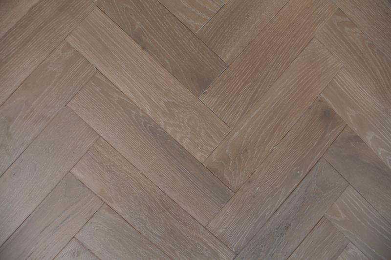 Solid White Washed Parquet Herringbone Block Oak 18 x 70