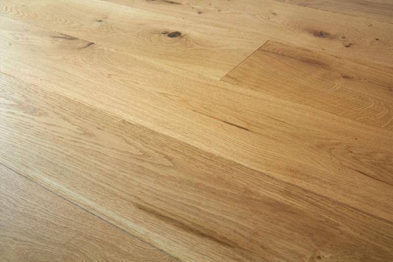 20mm x 6mm x 220mm Natural Brushed Texture Oiled Engineered Oak Wood Flooring