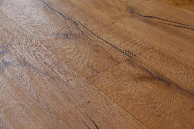 18mm x 4mm x 300mm Engineered Natural Distressed Brushed Waxed Oak Wood Flooring