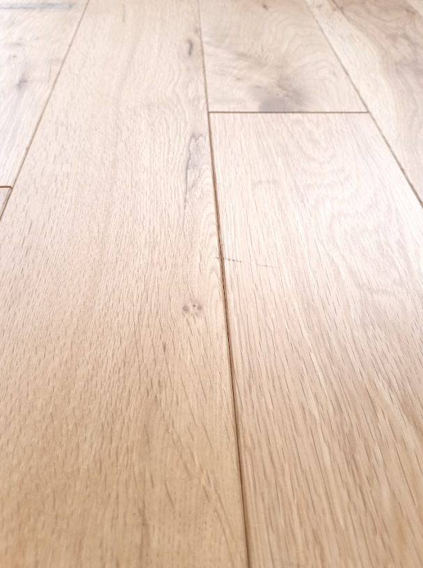 18mm x 150m Lacquered Solid Oak Wood Flooring