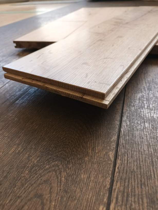 18mm x 150m Lacquered Solid Oak Wood Flooring