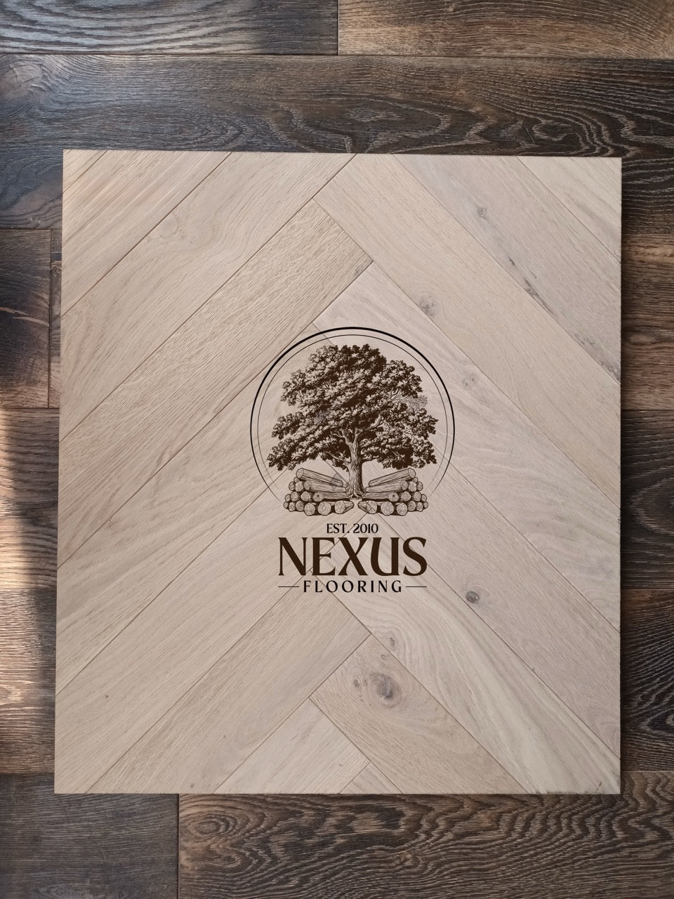 Engineered Herringbone 14mmx3mm x90mm x450mm Brushed Invisible Lacquered Oak