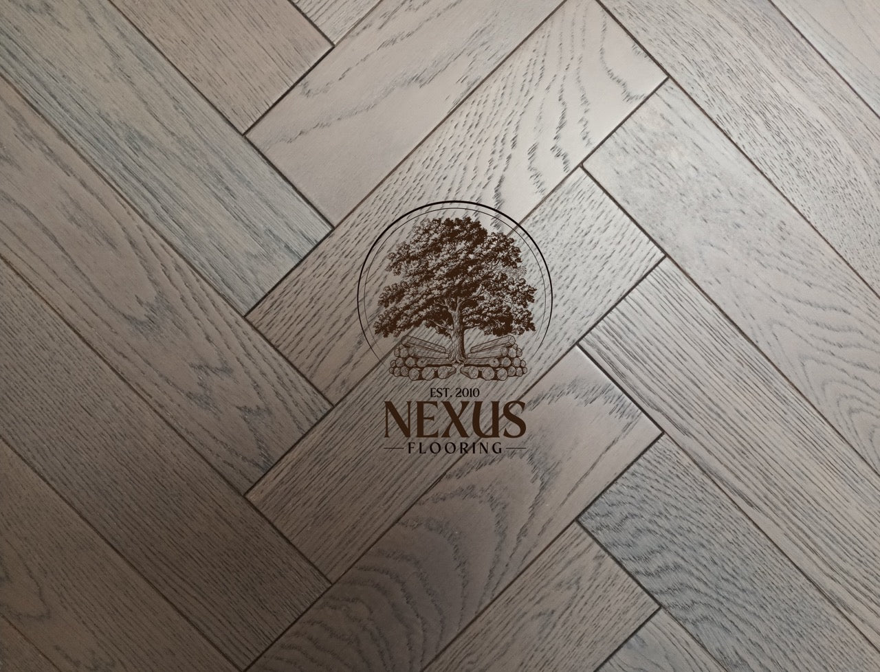 Engineered Herringbone 18mm x90mm x400mm,Gaxaly Grey Bark  (Brushed Matt Lac)