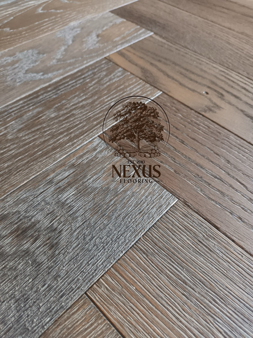 Engineered Herringbone 18mm x4mm x80mm x300mm, Graphite grey( Brushed Matt Lac)