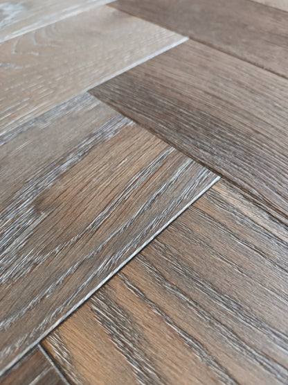 Engineered Herringbone 18mm x4mm x80mm x300mm, Graphite grey( Brushed Matt Lac)