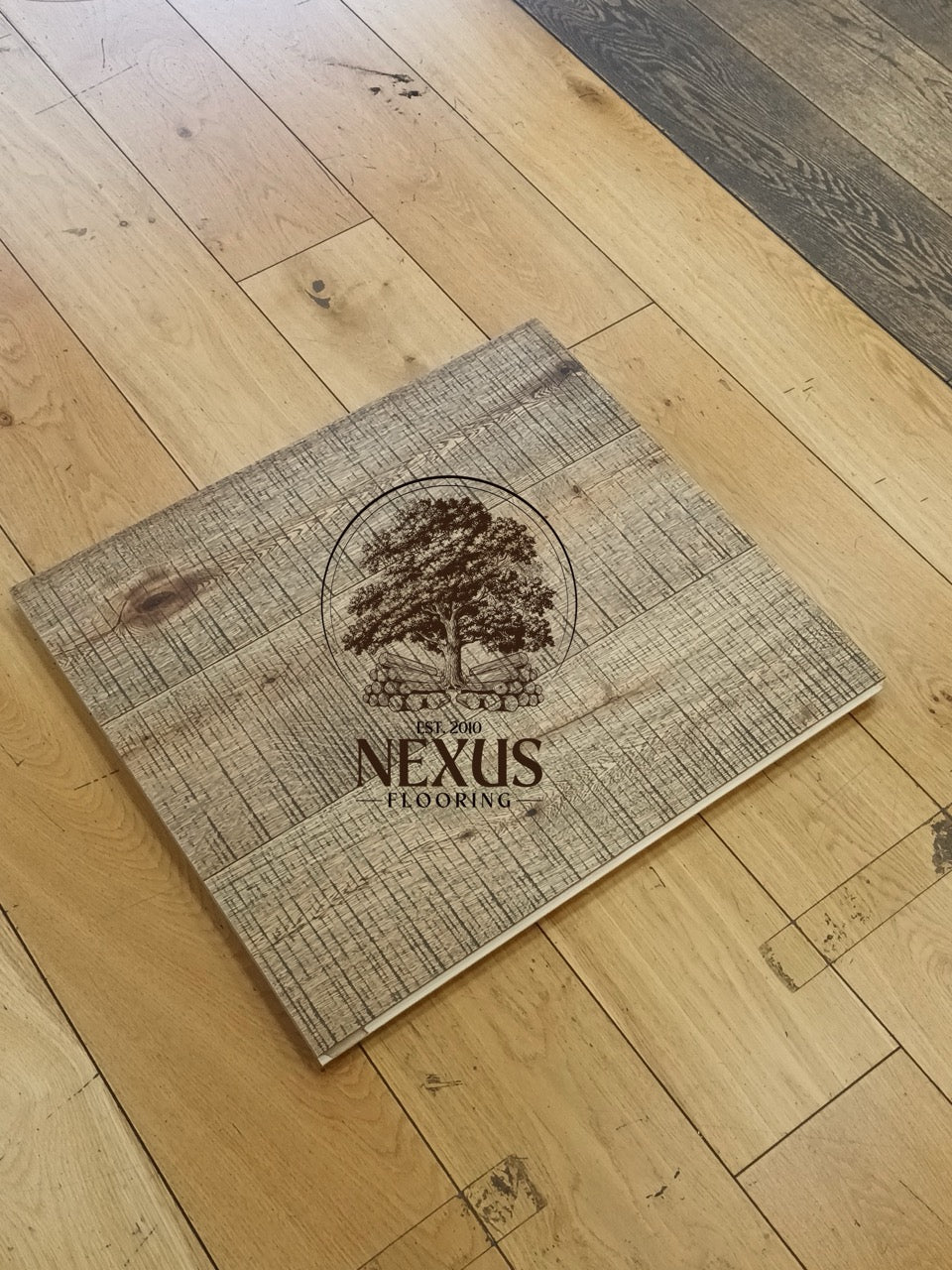 15mm x 4mm x 190mm Honey Band Saw Mark Brushed UV Oiled 3 ply Engineered Oak Wood Flooring