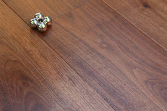 20mm x 4mm x 191mm American Black Walnut Lacquered Engineered Wood Flooring