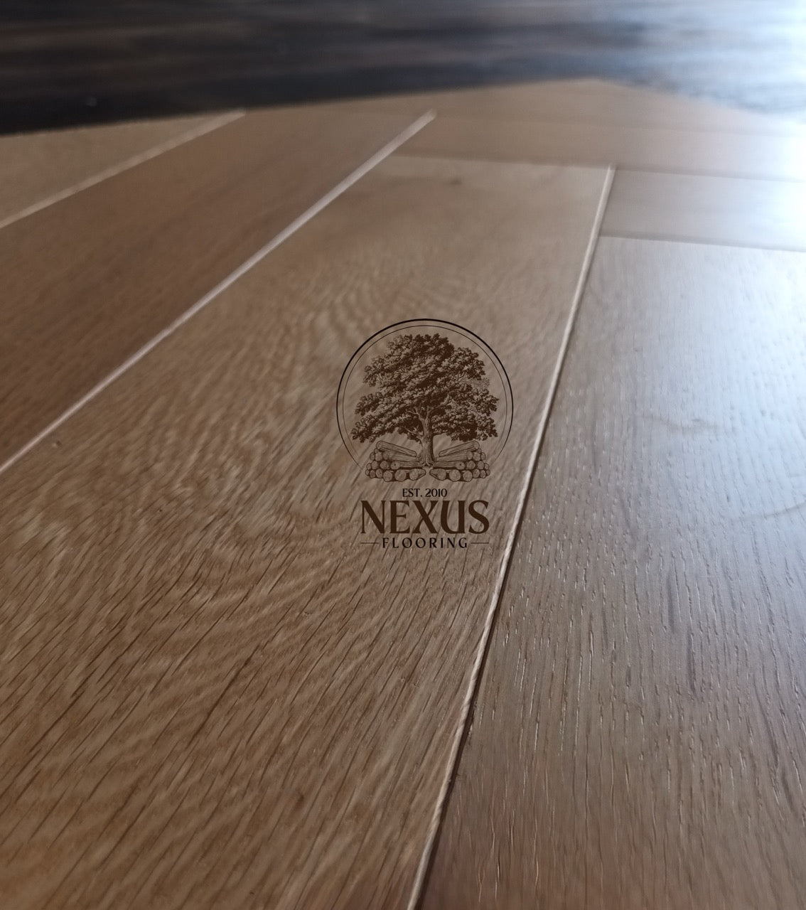 Parquet Herringbone Lacquered Oak 18mm x 4mm x 90mm x 400mm