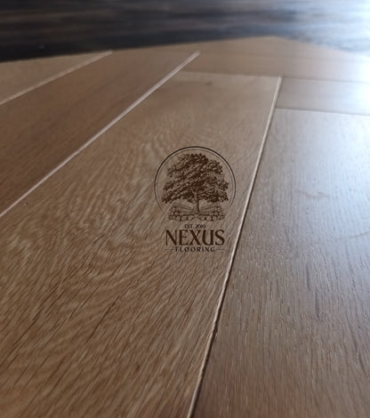Parquet Herringbone Lacquered Oak 18mm x 4mm x 90mm x 400mm