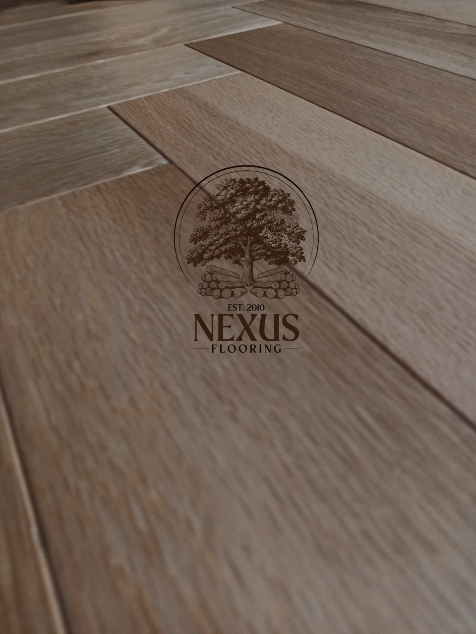 Lacquered Click Herringbone Engineered Oak 14 x 3 x 150x 600 Wood Flooring