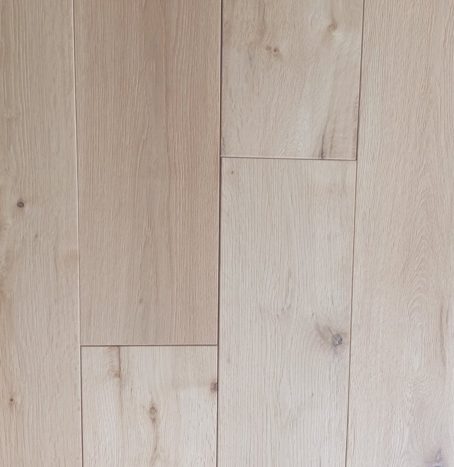 18mm x 125mm Brushed Oiled Solid Oak Wood Flooring