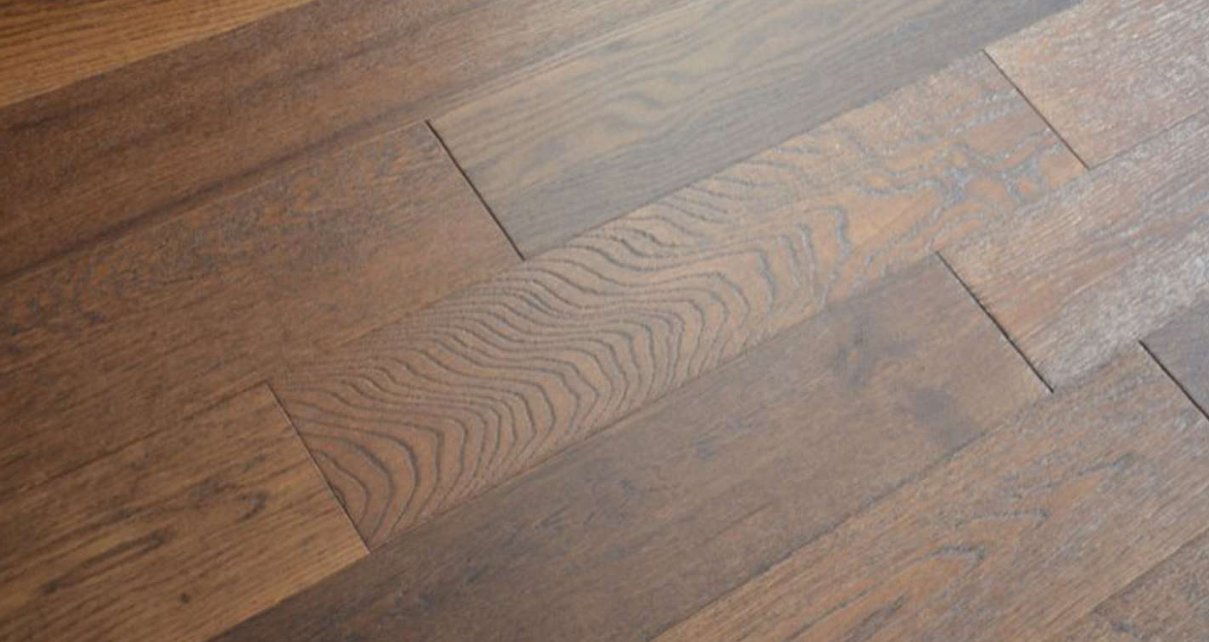 14mm x 3mm x 125mm Smoked Brushed Caramel Lacquered Engineered Oak Wood Flooring