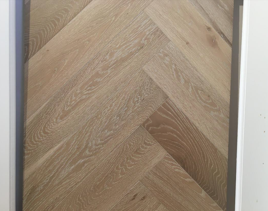 White Washed Lacquered Herringbone Engineered Oak 14mm x 3mm x 90mm x 450mm Wood Flooring(Prime Grade)