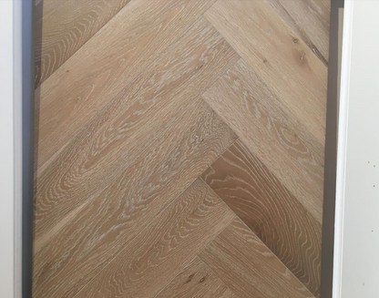 White Washed Lacquered Herringbone Engineered Oak 14mm x 3mm x 90mm x 450mm Wood Flooring(Prime Grade)