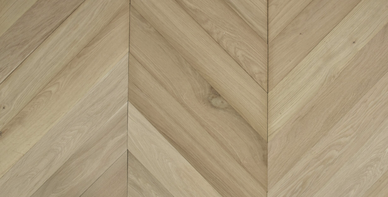 Engineered Chevron Unfinished Oak 20mm x6mmx120mm/15mm x4mm x90mm/14mm x3mm x130mm(Oiled )