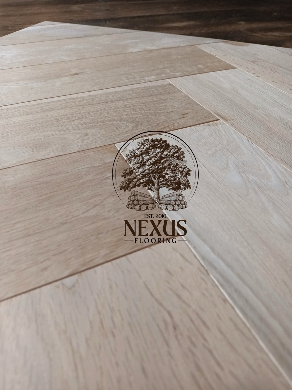 Unfinished Herringbone Engineered Oak 15mm x 3mmx 120mmx 660mm Wood Flooring