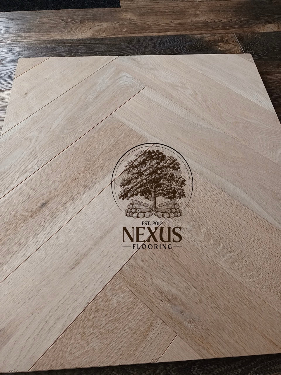 Unfinished Herringbone Engineered Oak 15mm x 3mmx 120mmx 660mm Wood Flooring