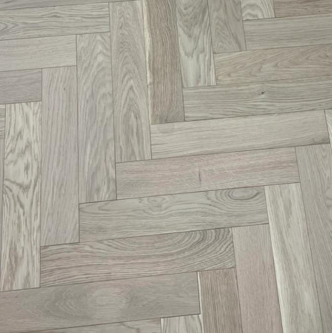 Engineered Herringbone 10mmx 3mm x 90mm x450mm  Invisible Oak